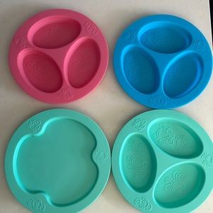 Bundle of Ooga baby, toddler plates!l AND BOwls. 3 with lids